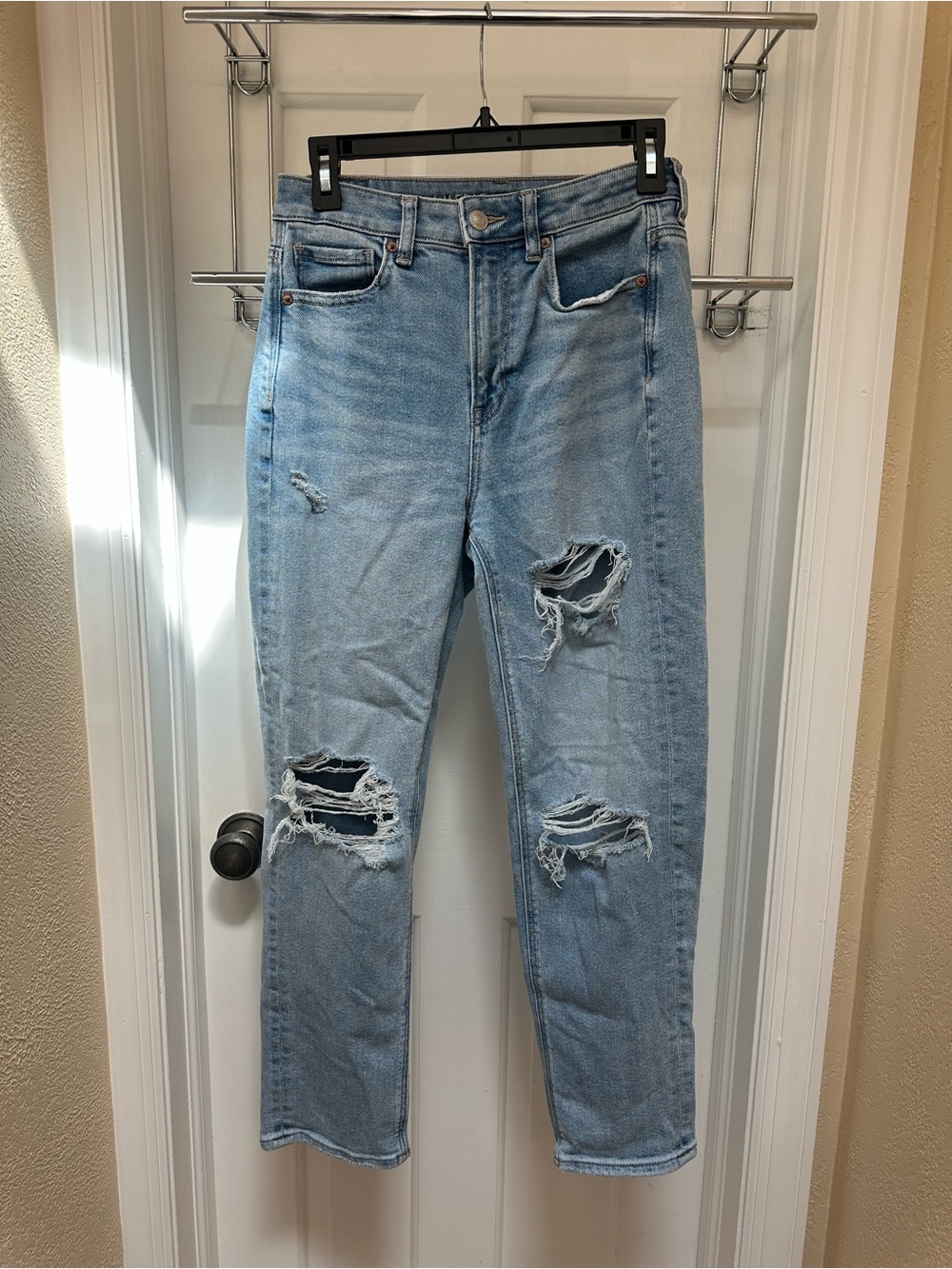 American Eagle Outfitters Light Wash Distressed Straight Leg Jeans